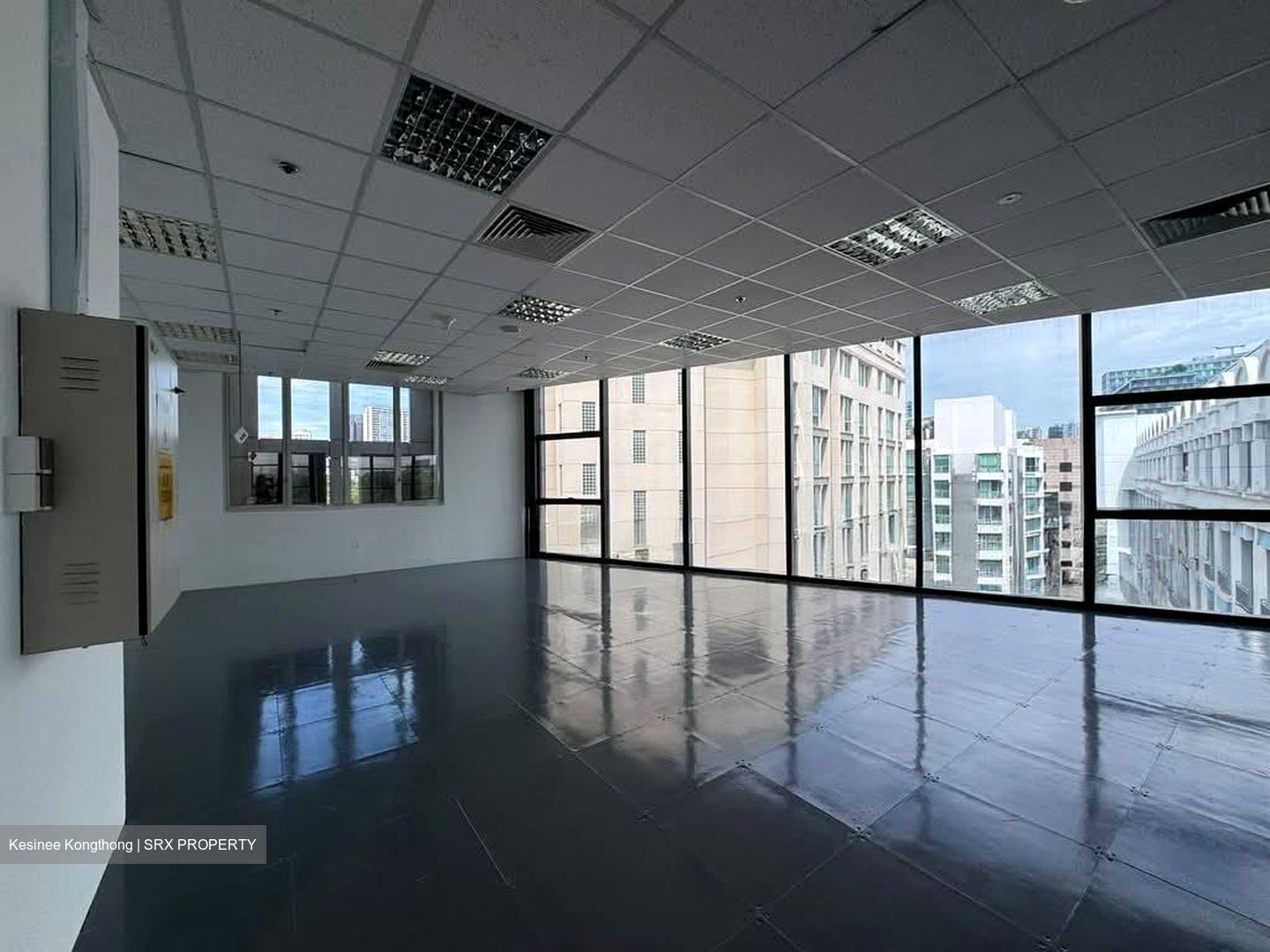 Visioncrest (D9), Office #575432511